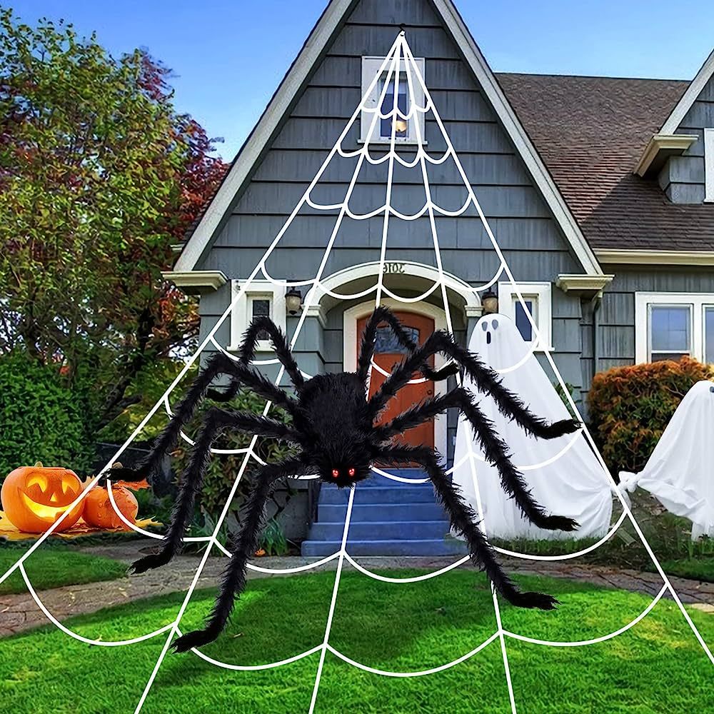 KUCHEY Halloween Decorations Outdoor 200'' Triangular Spider Web+47'' Giant Fake Spiders, Hallowe... | Amazon (US)