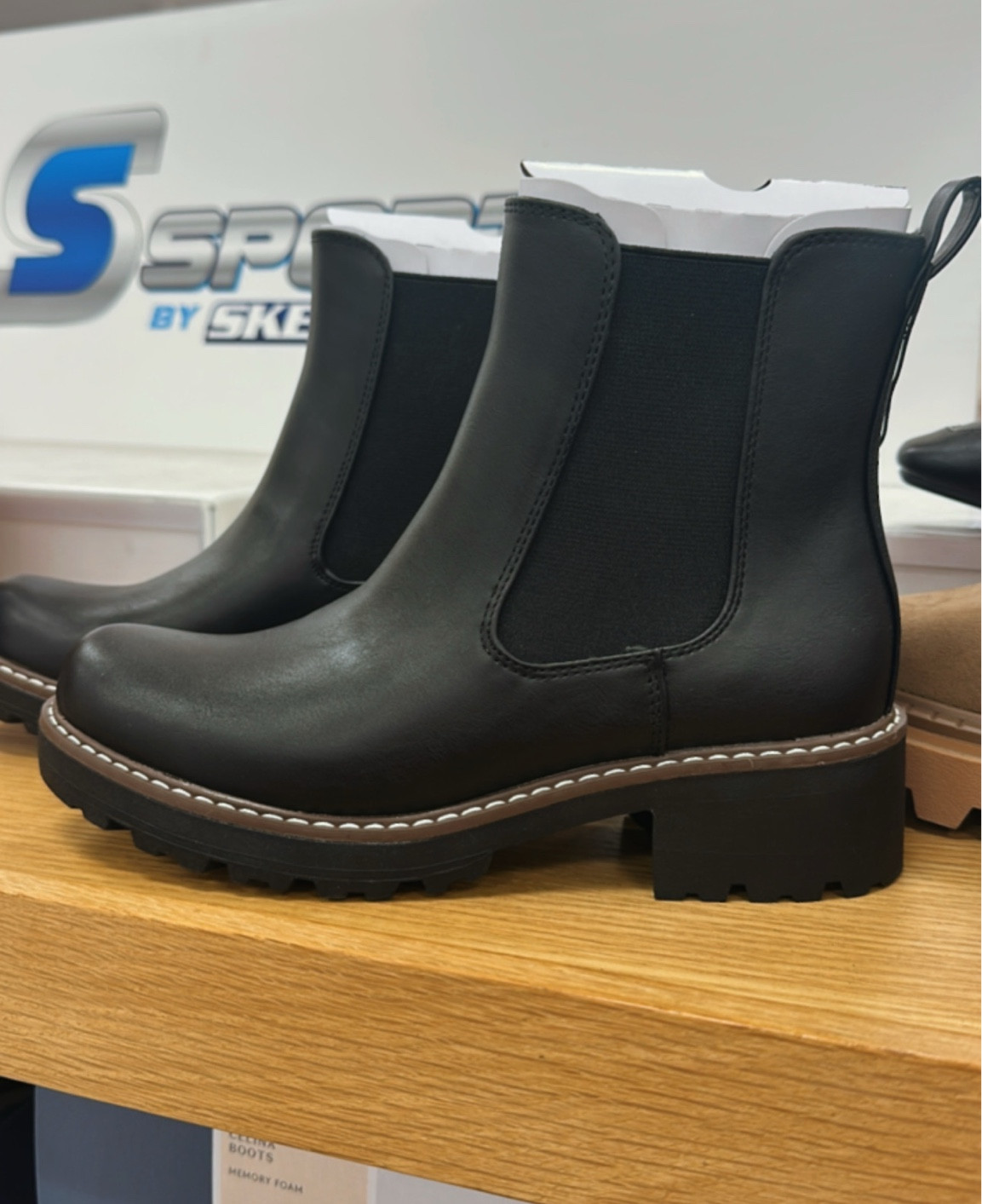 Black pull on Chelsea boots

#LTKStyleTip #LTKShoeCrush #LTKFindsUnder50