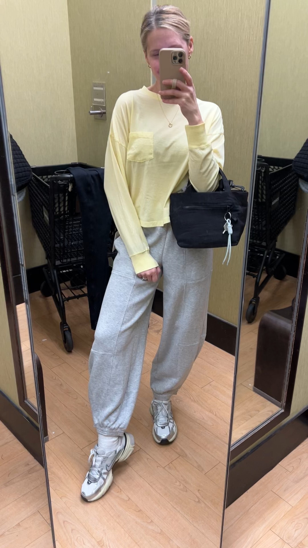 These barrel joggers at Kohl’s are really nice, they remind me of the Scoop ones but these are fleece, not the cooling scuba knit fabric. Fit true to size, I’m in a small. #kohls fashion find 

#LTKFindsUnder50