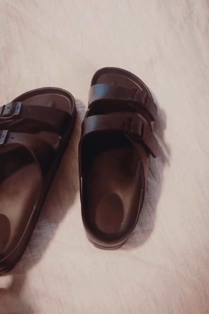 Grabbed these cute Amazon slides for $25 & I plan on wearing them well into Fall! They are super comfy & I love the way they look with some denim & a black top. ♥️

Fall style, Amazon style, fall fashion 

#LTKFindsUnder50 #LTKShoeCrush