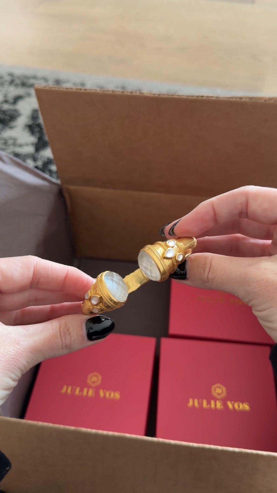 Julie vos unboxing! Absolutely loving all of the new spring jewelry! These would make the best Valentine’s Day gifts!

#LTKValentine