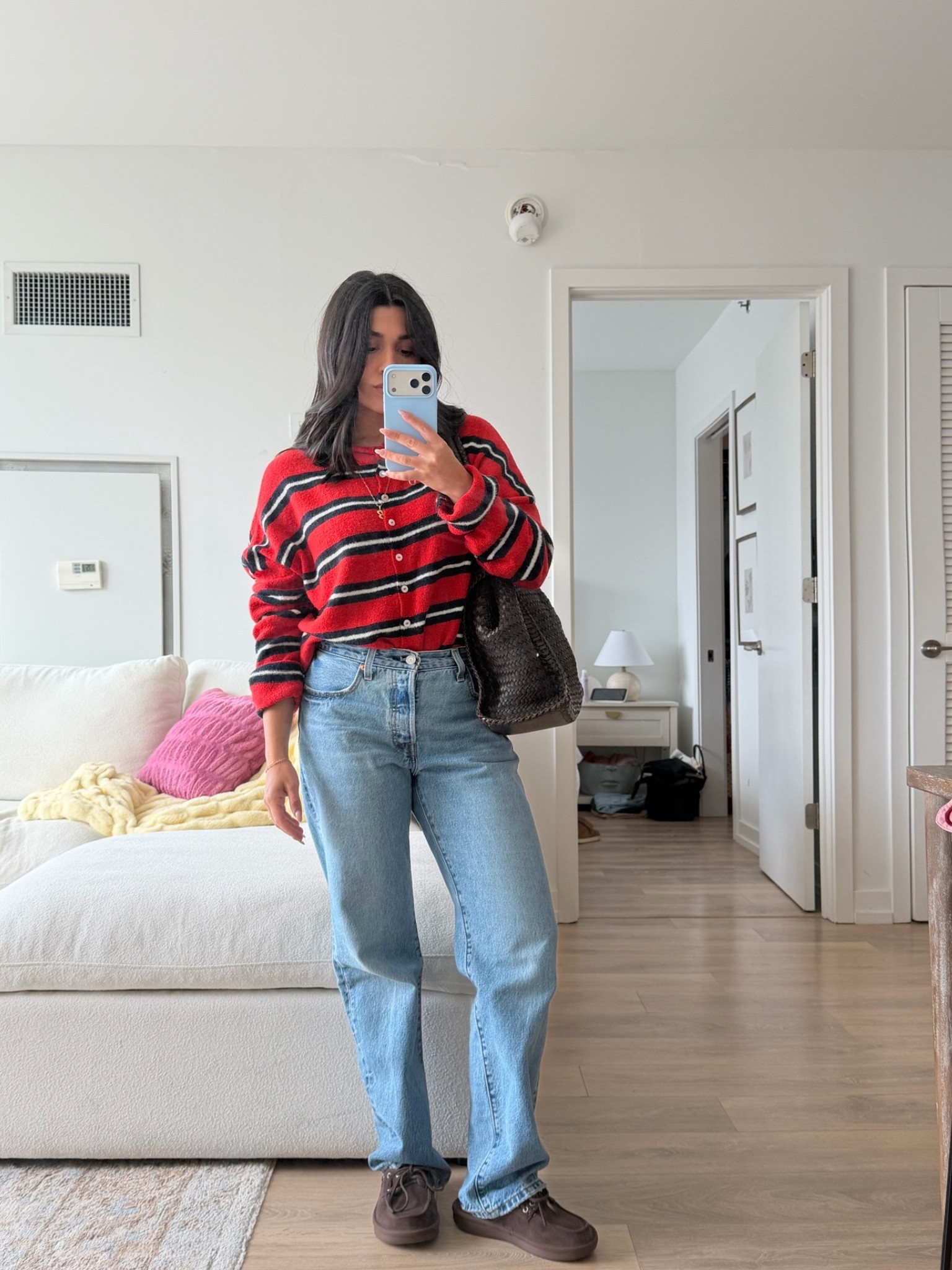 Outfit for running errands. S in sweater from things between and shoes from brunch

#LTKgrwm #LTKootd