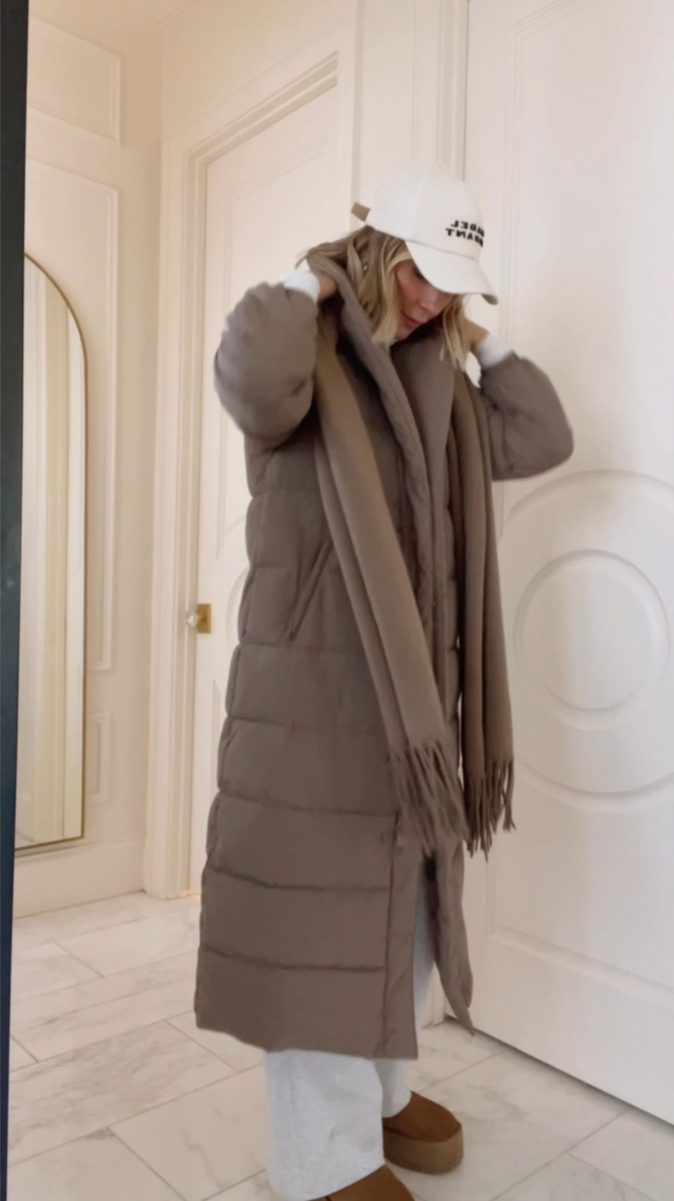 The cutest and warmest  puffer coat for fall winter. I'm wearing size small 