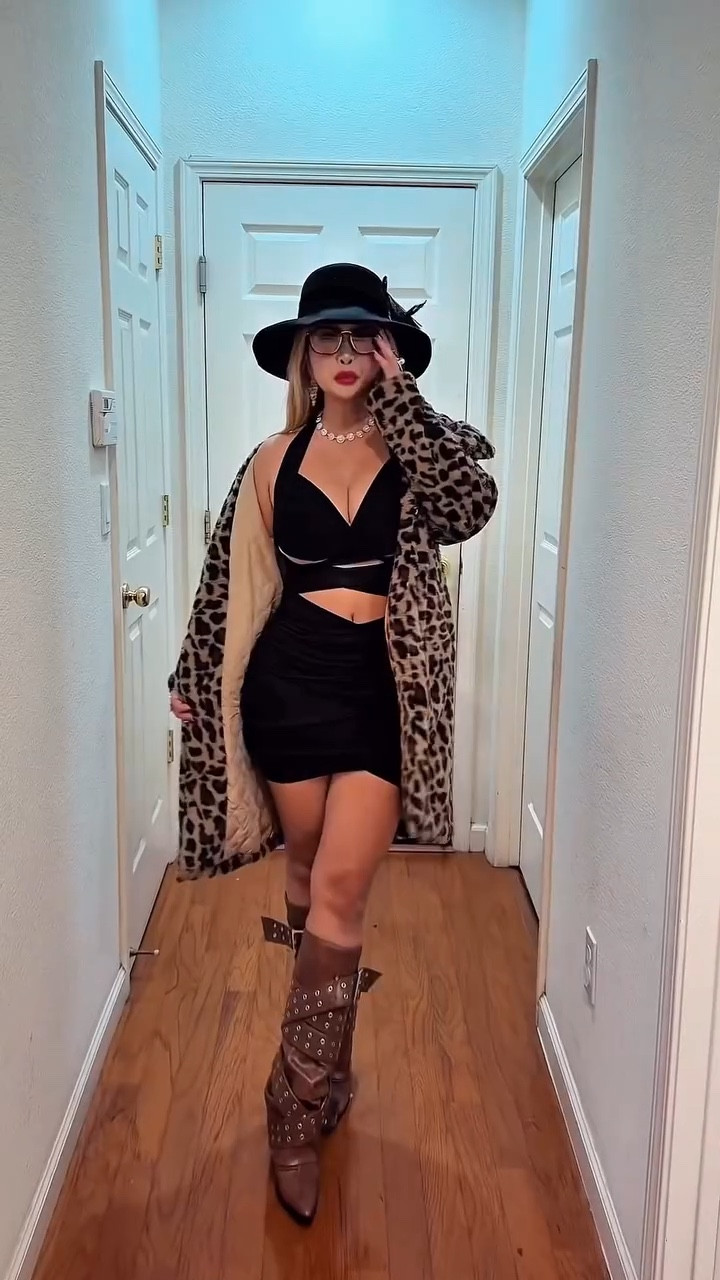 Okurrrr…I didn’t get the memo 🫣😳
They said school girl theme…I heard grown & glamorous💄 👠 
Oopsie 😂 @amazon @amazoninfluencerprogram @shein_us @sheinofficial 

#cardib #cardibconcert #ootd #outfit #fashion
