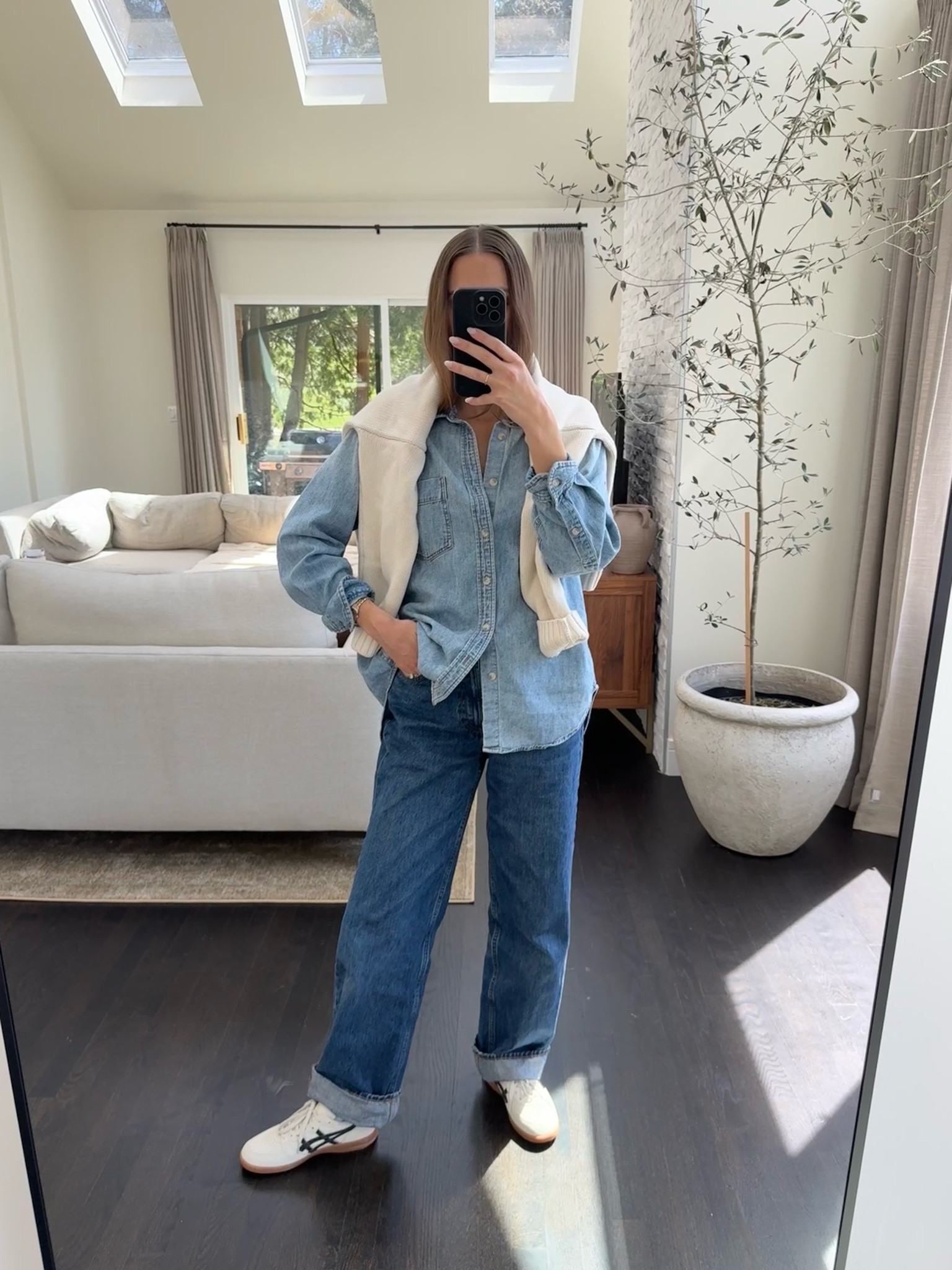 Denim on denim! So excited about my new spring sneakers!

#LTKFindsUnder100 #LTKStyleTip