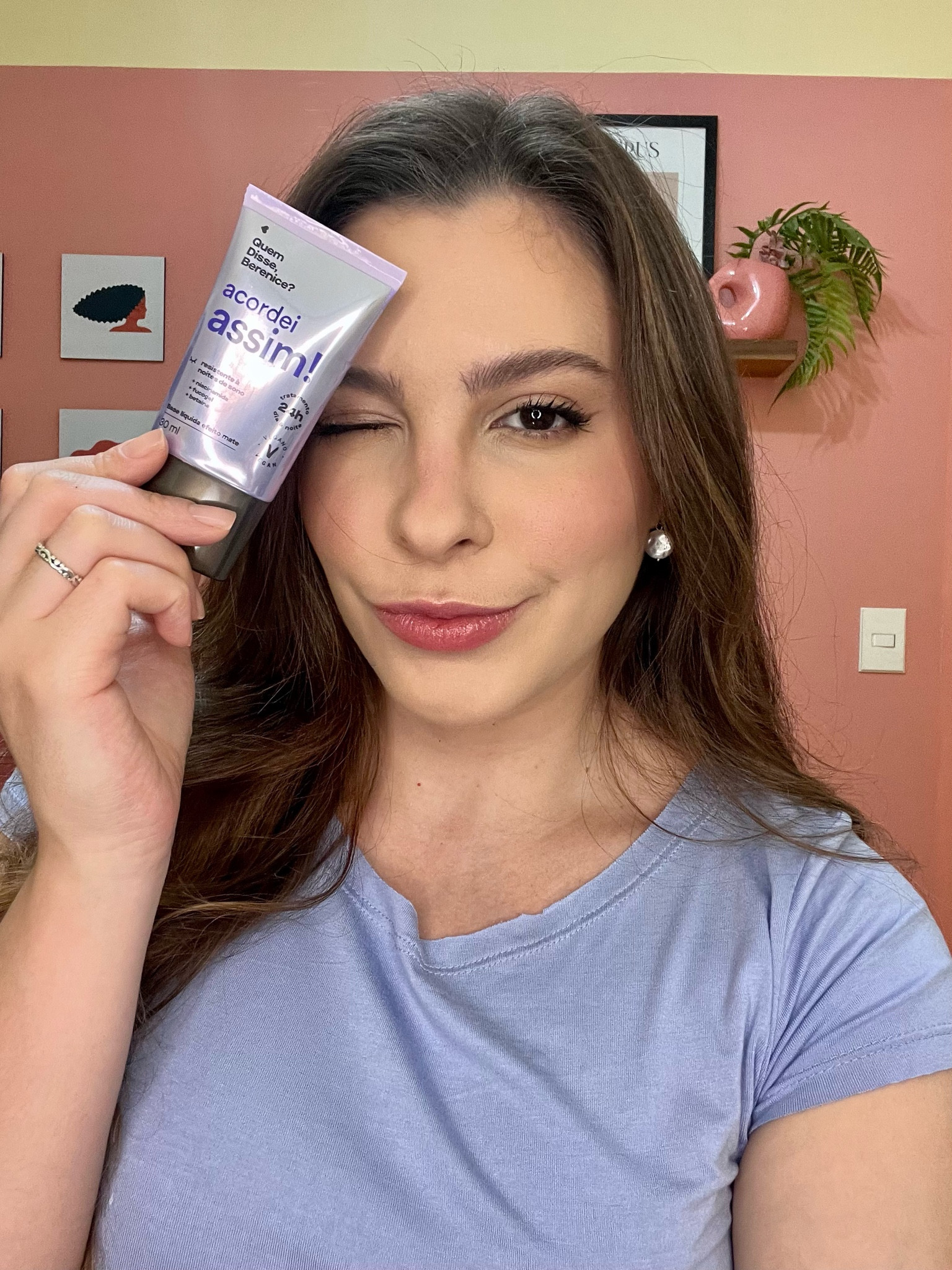 Uma base que você pode dormir usando? 

Essa é a base Acordei Assim que deixa um acabamento matte e cobertura média e o mais interessante é que ela tem ativos que cuidam da pele mesmo se você dormir com ela! 

#LTKbeauty #LTKbrasil