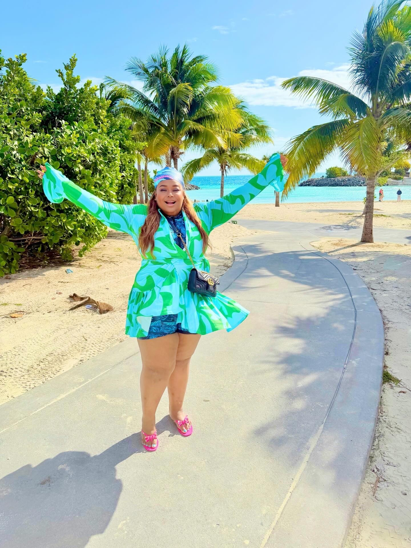 Living my best island life 🌴☀️ Sippin’ on a Pina Colada 🍹, soaking up Bahamian vibes, and loving every single moment 💙✨ Life feels sweeter by the sea 🌊😎

#LovingMyLife #BahamasLife #IslandVibes #PinaColada #TropicalMood #OceanAir #LivingTheDream 🌴🍹💫#FaithZingoni

#LTKootd #LTKmorningroutine #LTKdayinmylife