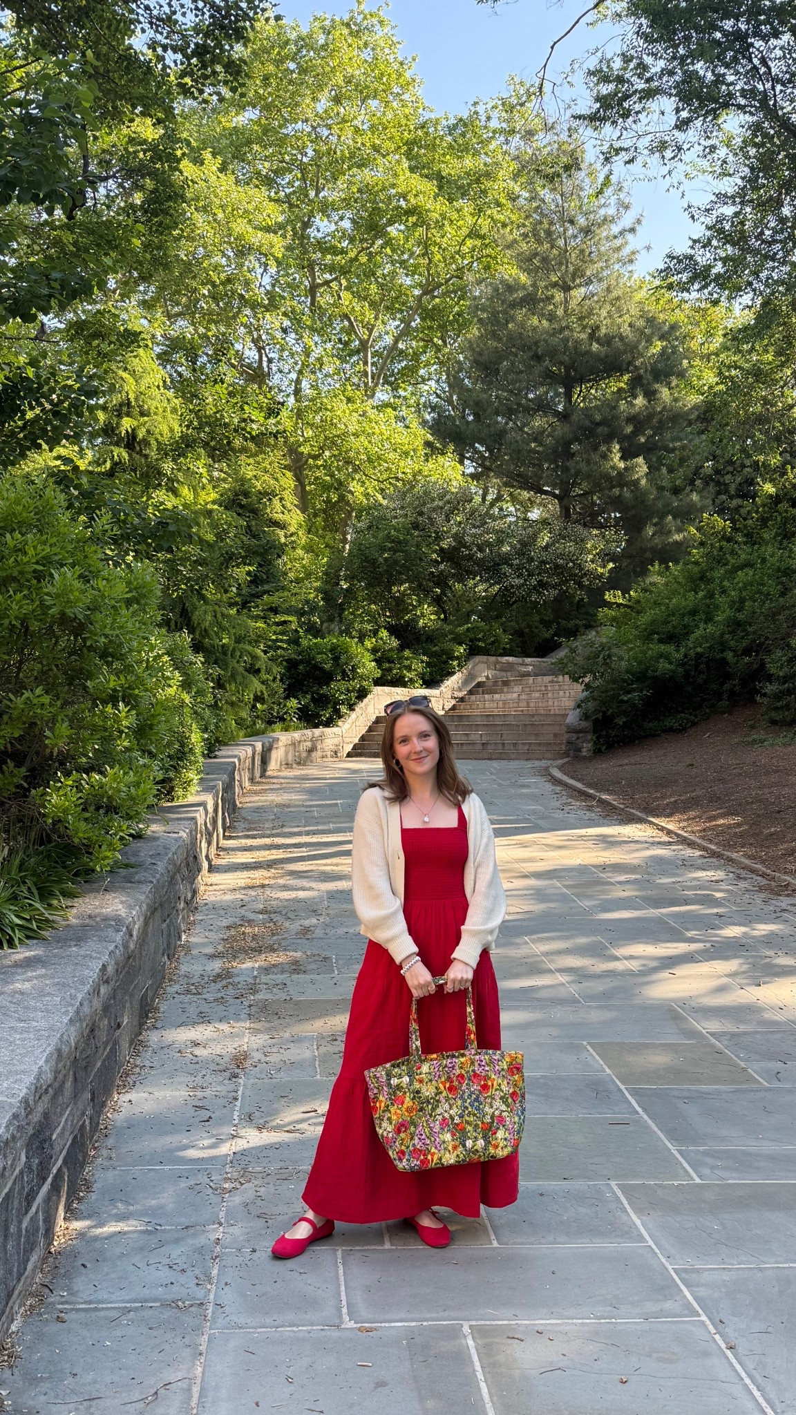 New York Outfit of the Day
Xs cotton gauze dress. Free shipping & returns 365 days
Cotton tote
Alpaca cardigan free shipping & returns. Size small (sized up 1)
7 washable rothy flats (size up 1/2)

#LTKStyleTip