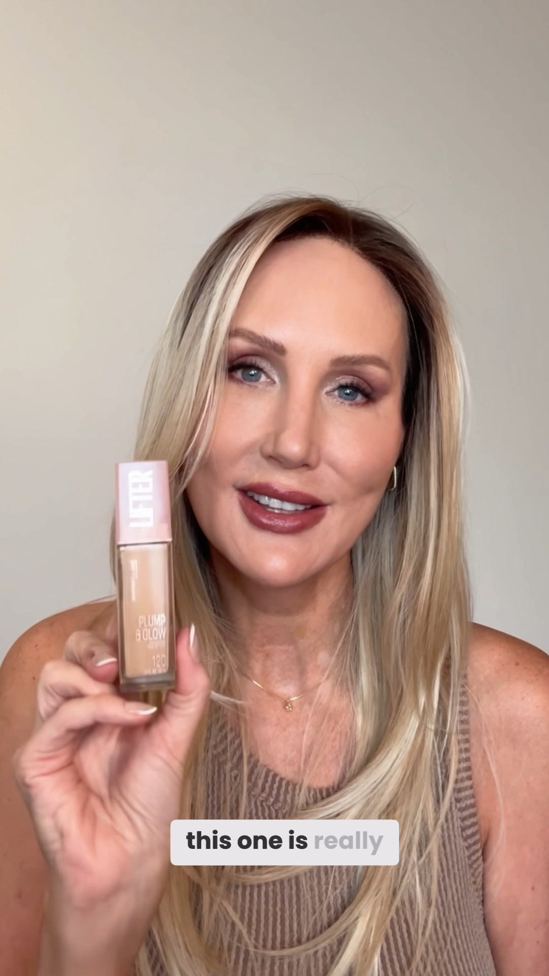 Maybelline Lifter Plump & Glow Foundation on Mature Skin ❤️ Shade 120

#makeup #makeupreview #makeupover40  #makeuptips #Maybelline 