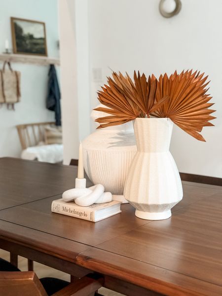 Loving these afloral finds

Organic modern / modern vase / dining centerpiece/ white vase / ribbed vase / dried florals / afloral / cb2 / crate and barrel / amazon / 

#LTKsalealert #LTKstyletip #LTKhome