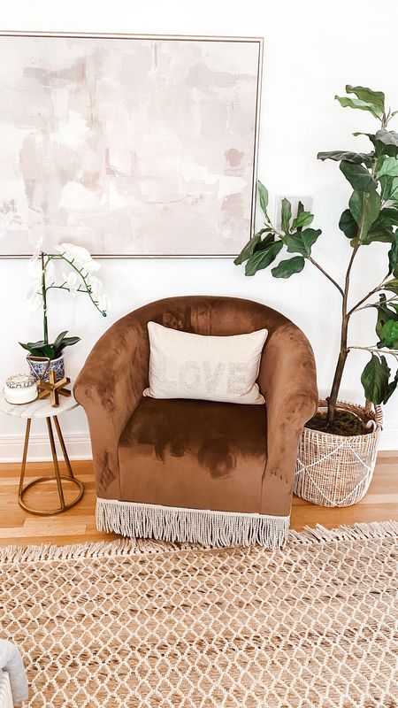 Design on a dime with my DIY fringe chair dupe! Why spend $1000 on this trendy chair when you can “make” it for hundreds less?! #designonadime 

#LTKhome