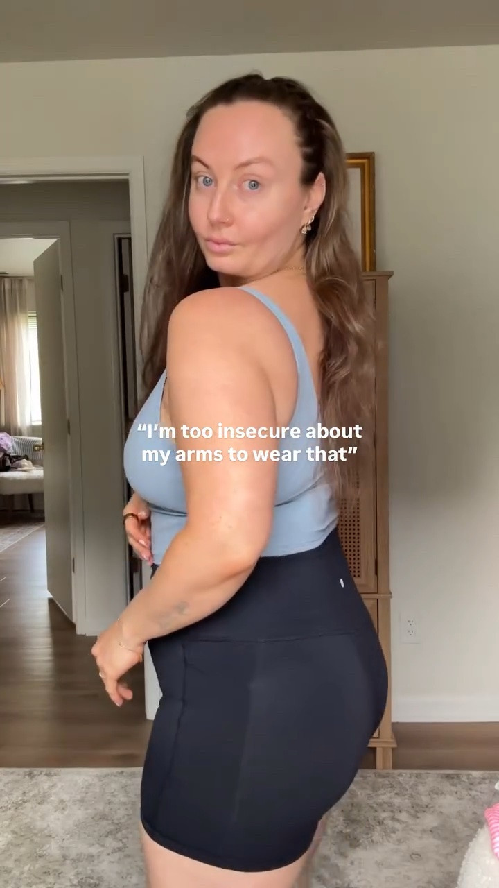 imagine if your outfits never saw the light of day bc of your own insecurities….A SHAME!!! no one cares more than you do 💕 #midsizeoutfits #midsizefashion #curvyandconfident #bodypositivity #curvyandproud