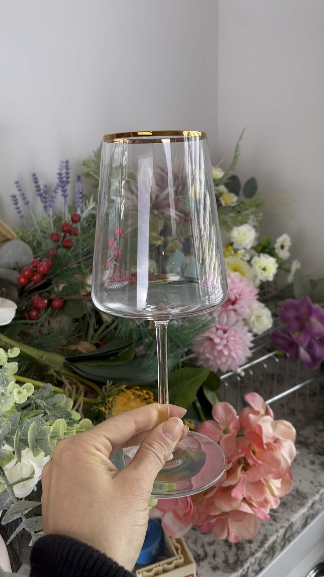 Christmas glassware incoming! Love these gorgeous wine glasses with a gold trim, perfect for the holidays 🎄

#LTKSeasonal #LTKHoliday