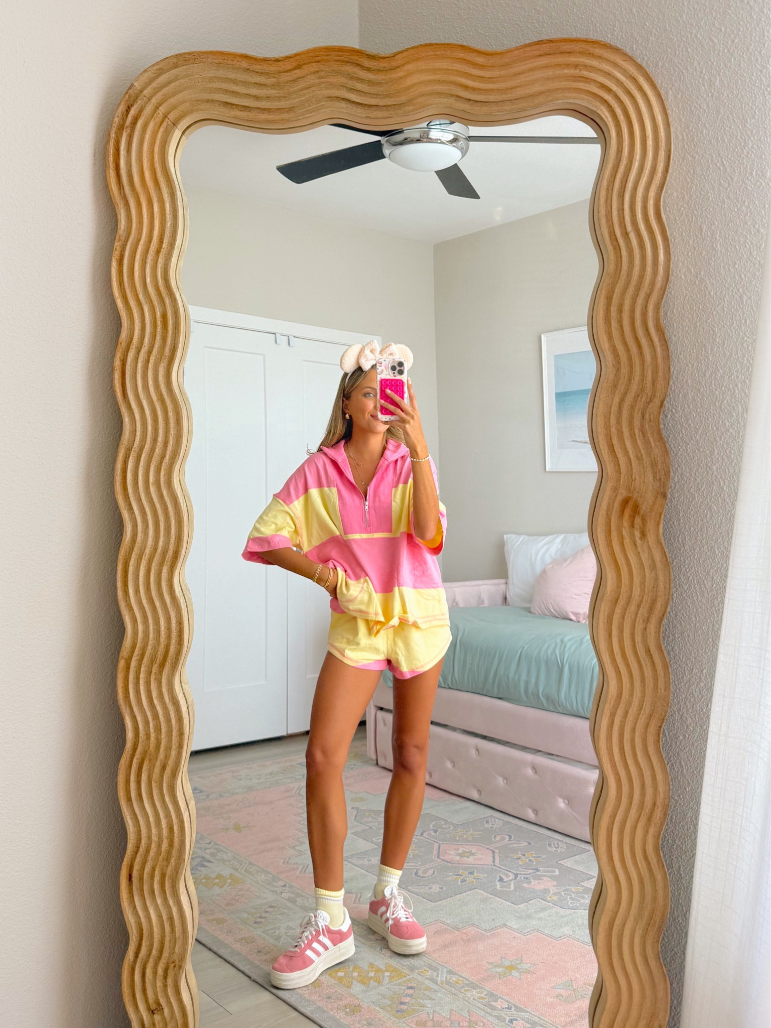 the cutest Disney day outfit from Amazon 💕🐭 wearing an XS in this activewear set 

#LTKootd