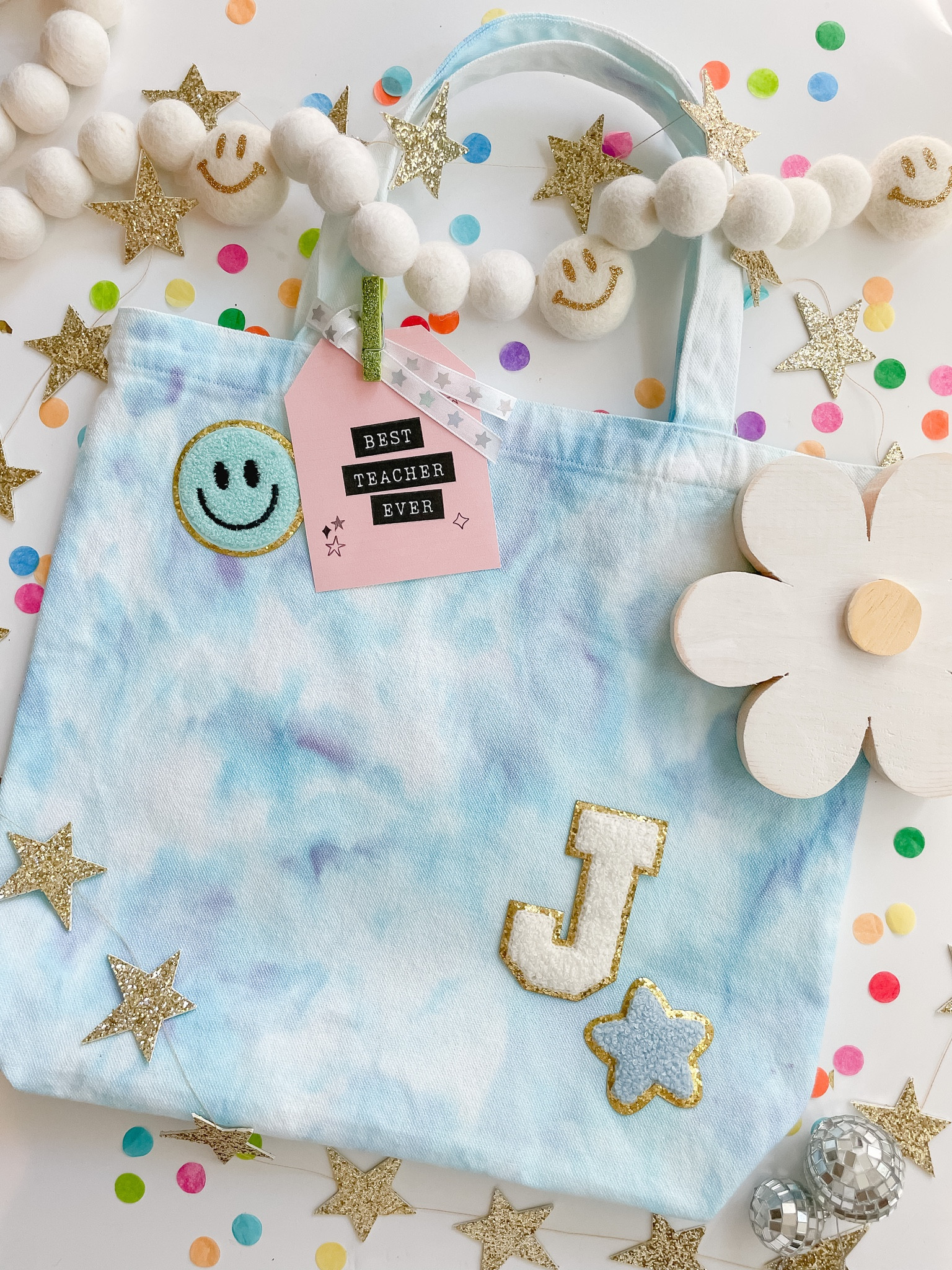 🍏DIY Teacher Appreciation Gift Idea!🍏
I got my tote at Michaels, but I’ve linked similar ones!

#LTKSeasonal #LTKGiftGuide