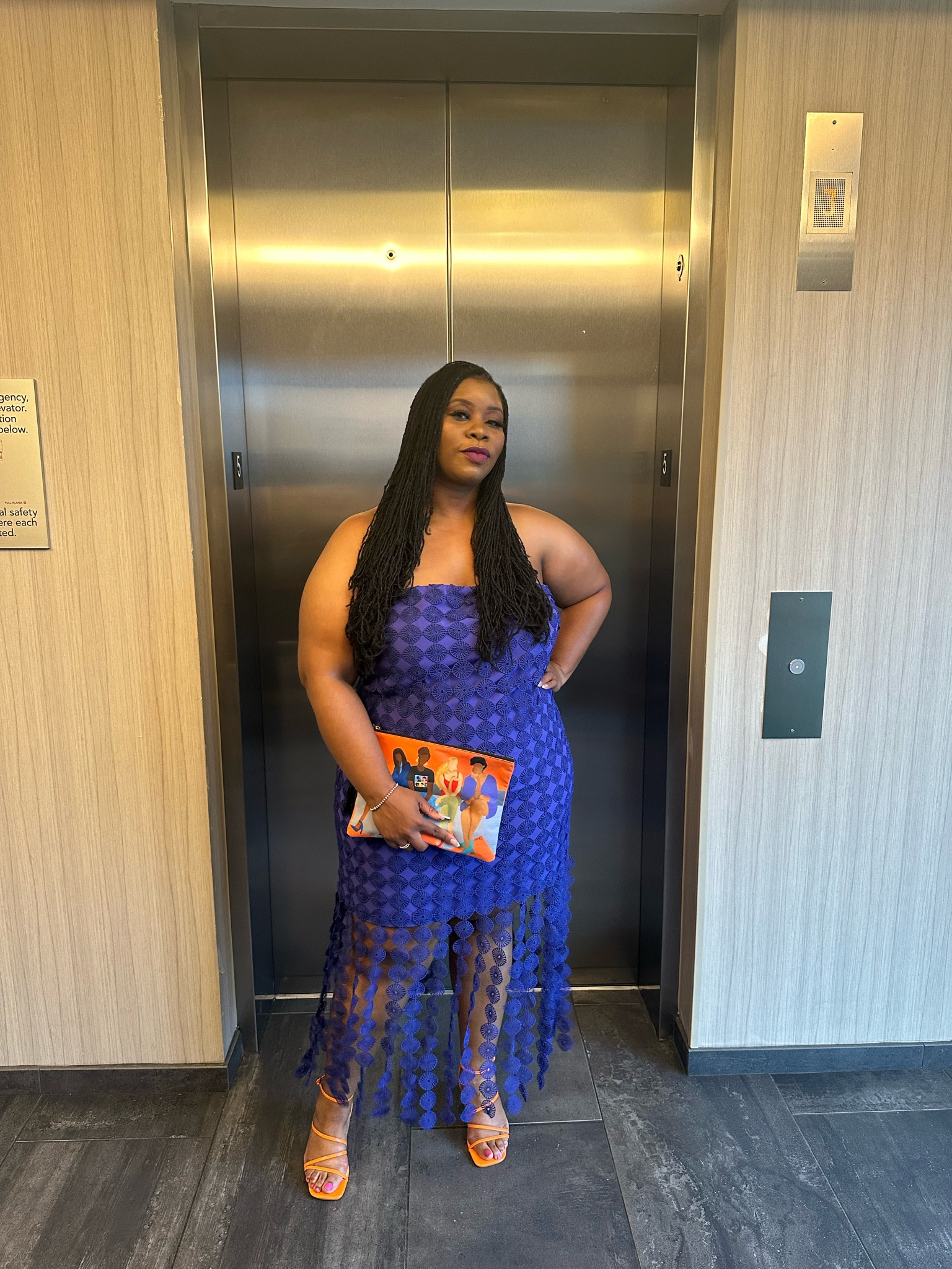 Date Night ready in cobalt blue 💙🧡