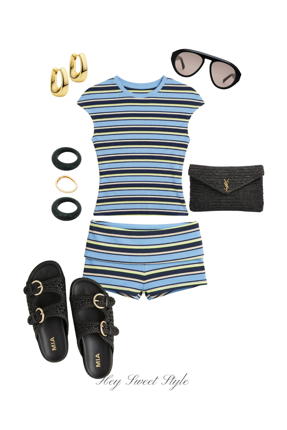 Vacation Outfit: Striped Set 🐚 

 