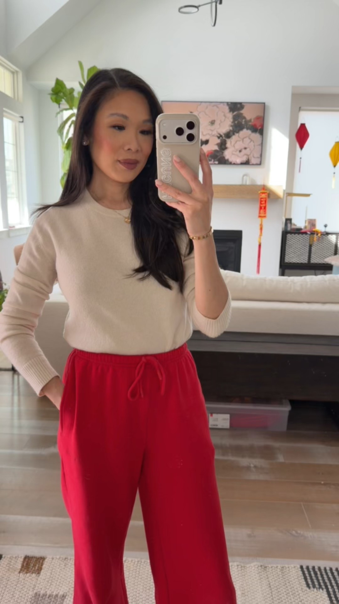 Cashmere sweater that is great for layering! Keeps you warm and cozy for the winter. Good for the season! 

#LTKSeasonal #LTKootd