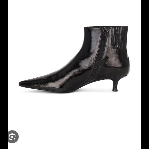 Jeffrey Campbell Timeline Boots in Black Stripe REVOLVE
Designer patent spring | Poshmark