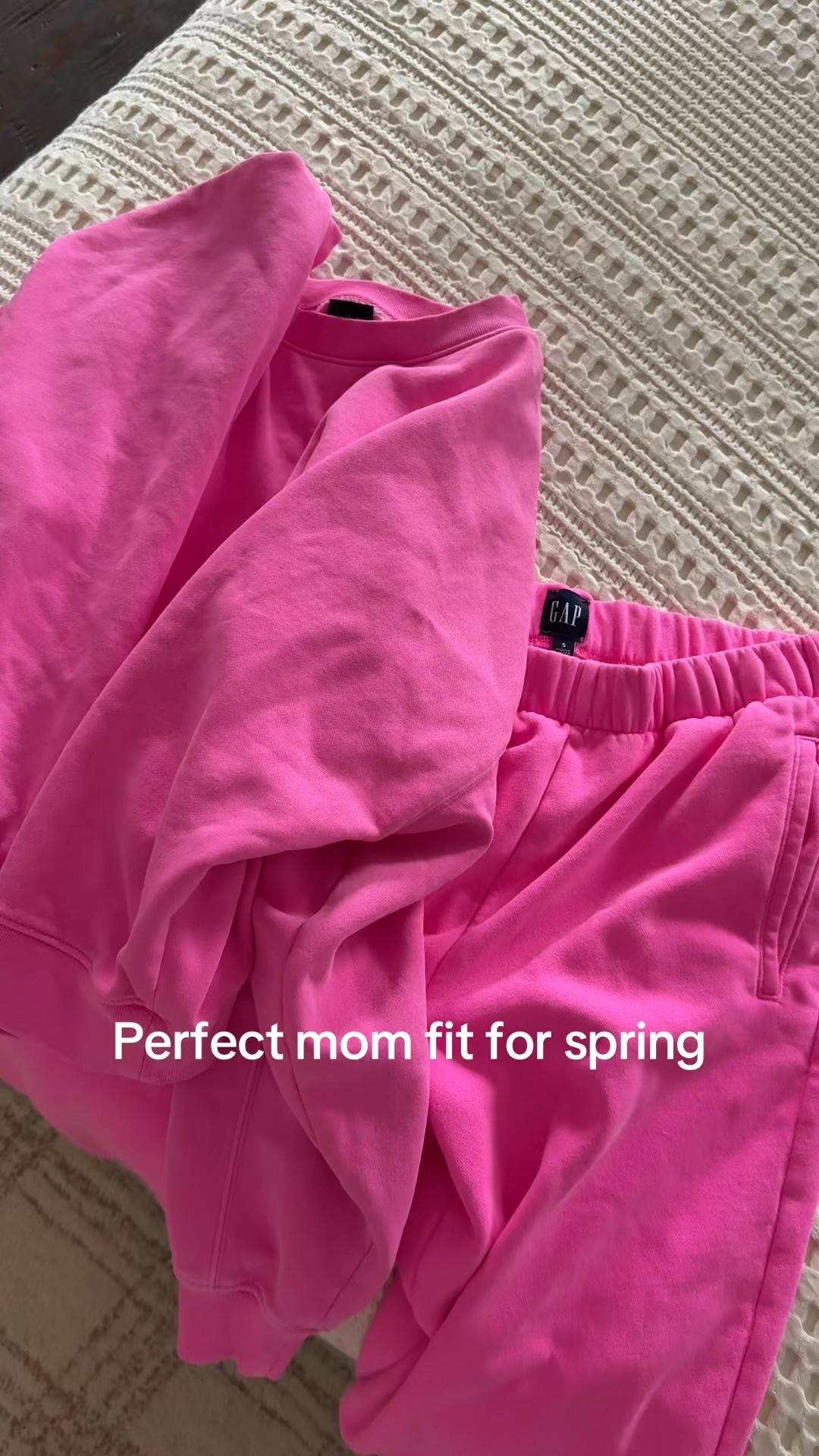 My favorite sweats! 

#LTKSeasonal #LTKActive #LTKFindsUnder50