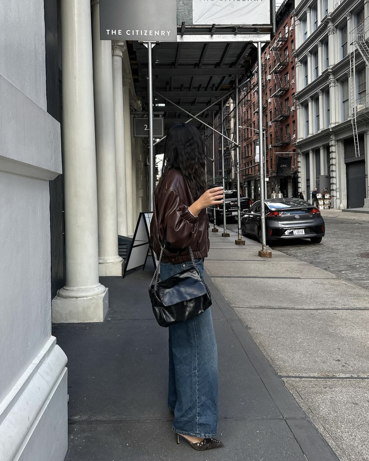 Puffer jacket moment 