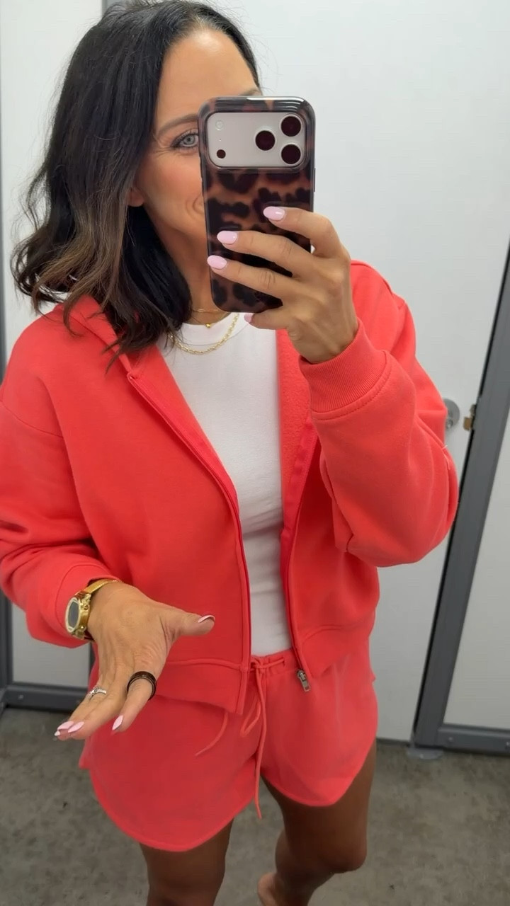 THIS COLOR😍

@Walmart 

Wearing XS!

coral color lounge set walmart fashion everyday wear spring lounge set spring shorts spring colors affordable fashionn