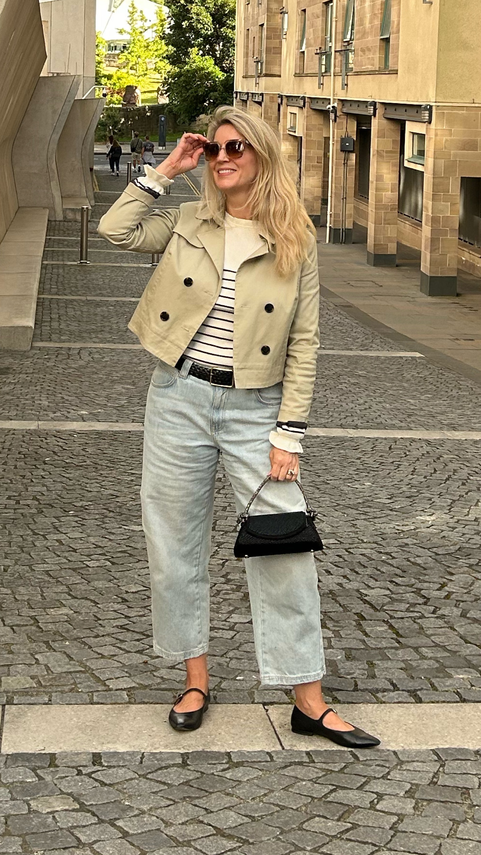  City Break Outfit

Breton Top | Cropped Trench Coat | Barrel Leg Jeans | Mary Jane Ballet Flats | Mini Bag

#LTKuk #LTKstyletip #LTKsale