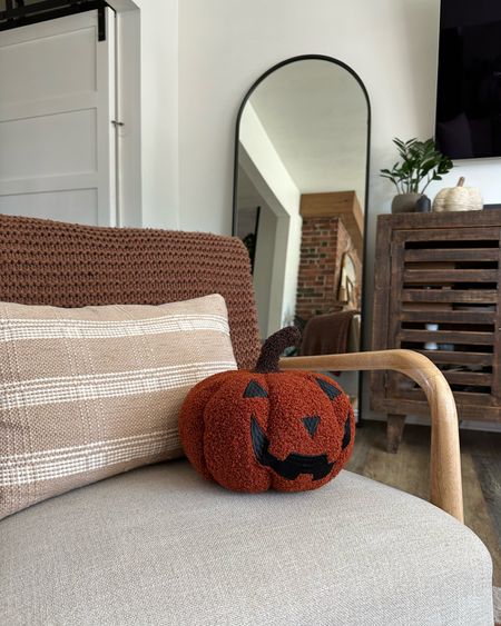 My $5 Jack-o-lantern pillow find today!!!! Pottery Barn is selling theirs for $79!!!! He looks identical and is so cute!! 

Pottery barn dupe, pumpkin pillows, five dollar, affordable home finds, affordable home decor 

#LTKhome #LTKfindsunder50 #LTKSeasonal