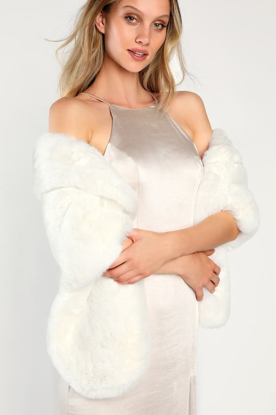 Stole Your Heart White Faux Fur Stole | Lulus