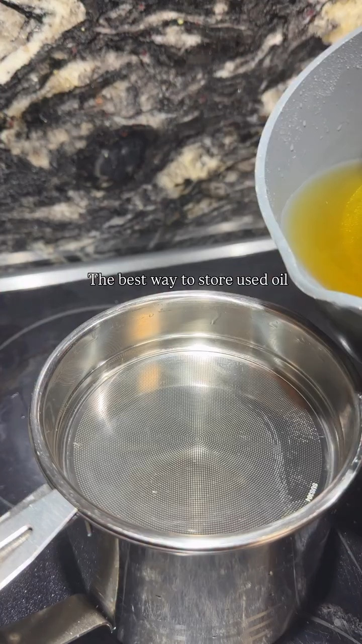 One of my favorite kitchen finds for storing used oil. I wish I found it sooner. #kitchenhacks 

#Amazonfinds #momlife #mom reels

#LTKSaleAlert #LTKvlog #LTKfoodie