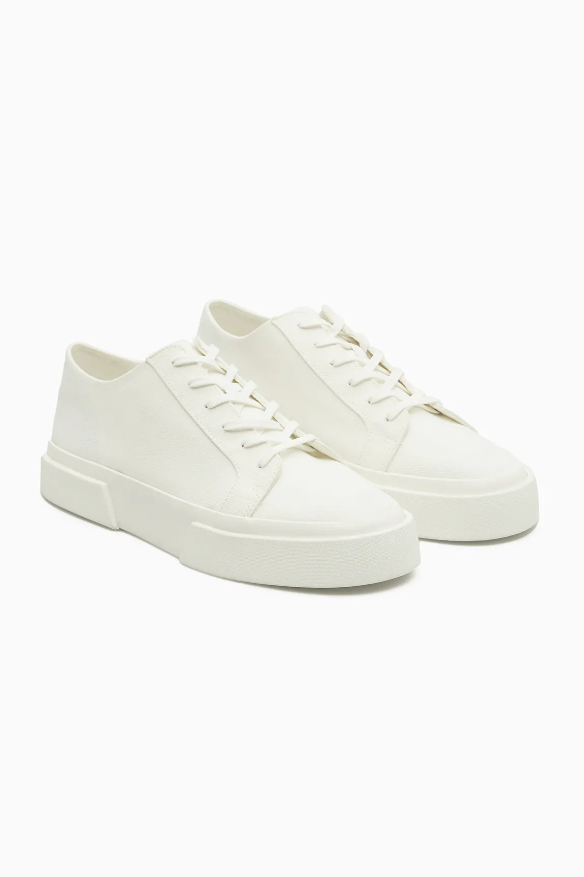 GESCHNÜRTE SNEAKERS AUS CANVAS | COS (EU)