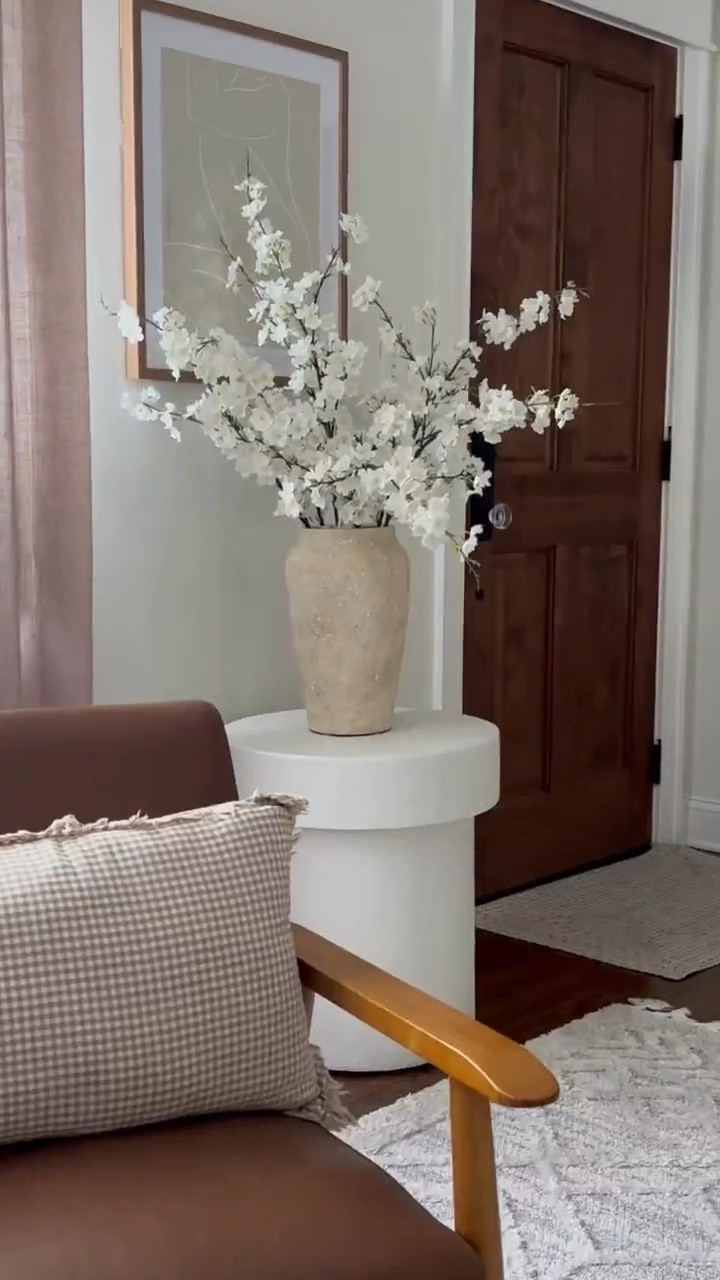 my favorite spring flowers: cherry blossoms!  🌸 

i used 8 stems for this full look 🙃 

#LTKHome #LTKSeasonal #LTKSaleAlert