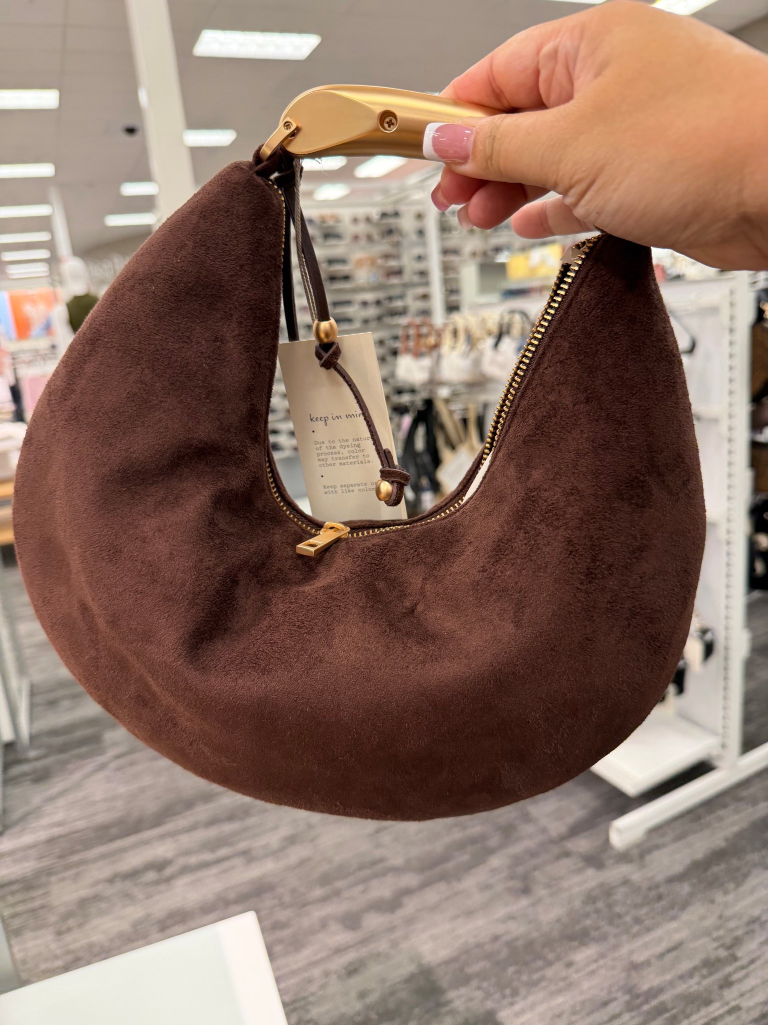 Fall brown purse from target

PRICE: $30 



#LTKFindsUnder50 #LTKStyleTip #LTKSeasonal