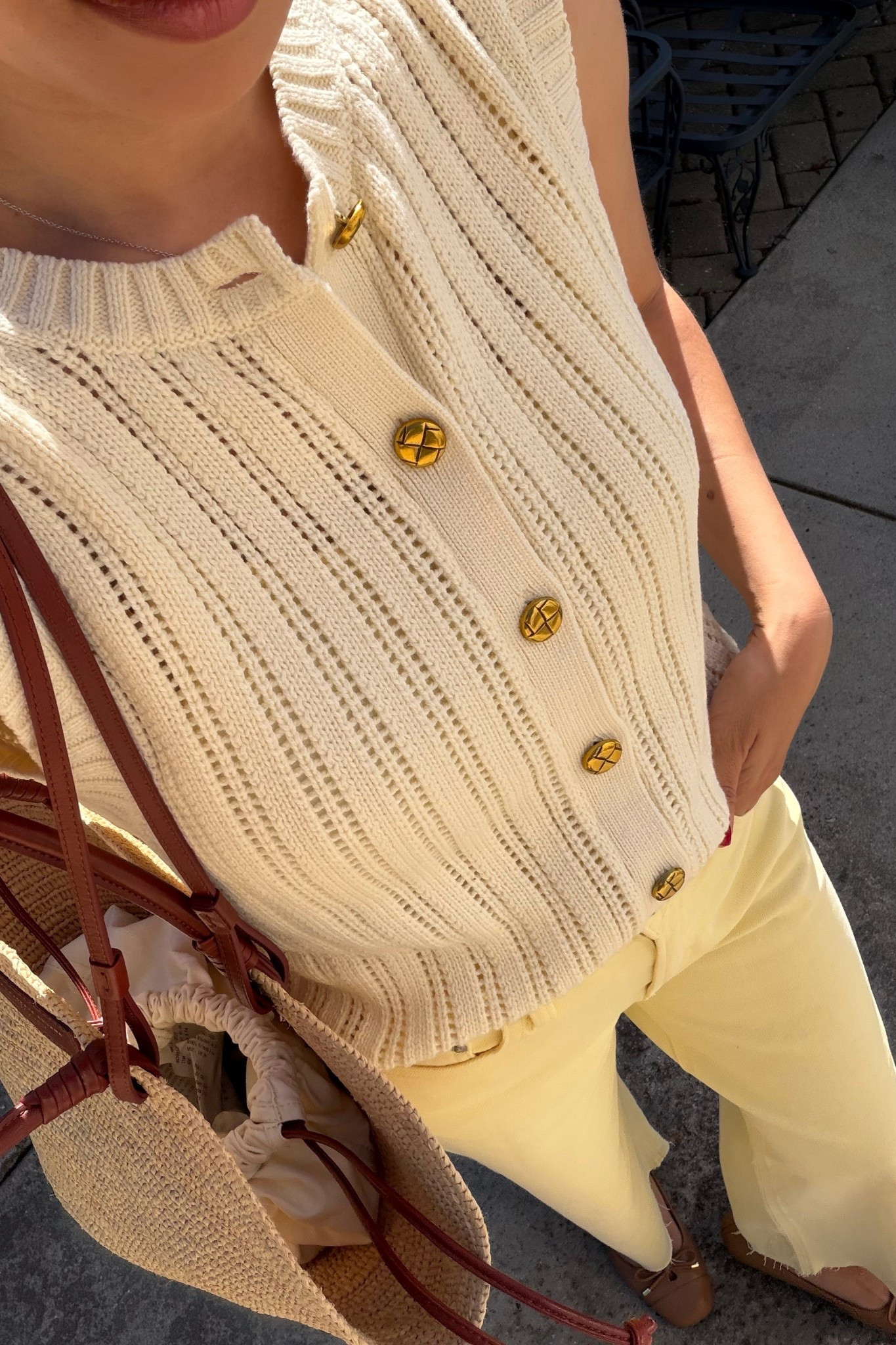 Spring outfit with a pop of yellow - farmers market + bday party ootd ☀️

Gap wide leg crop - so flattering & comfy! One of the best fitting jeans I’ve tried! 25 reg. On sale! 