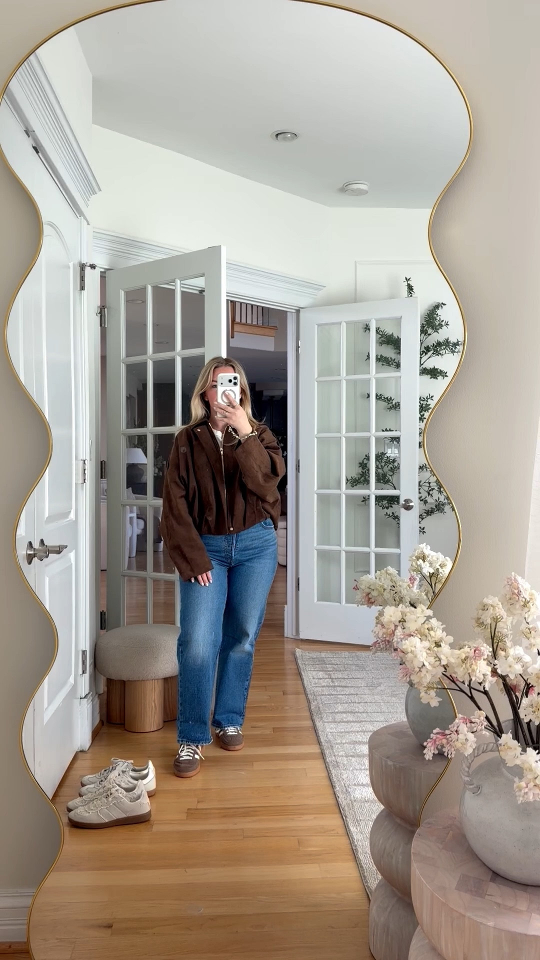 Easy, neutral outfit for a full day in the city 🤍
Comfort + elevated basics is always my go-to


#LTKdayinmylife #LTKgrwm #LTKootd