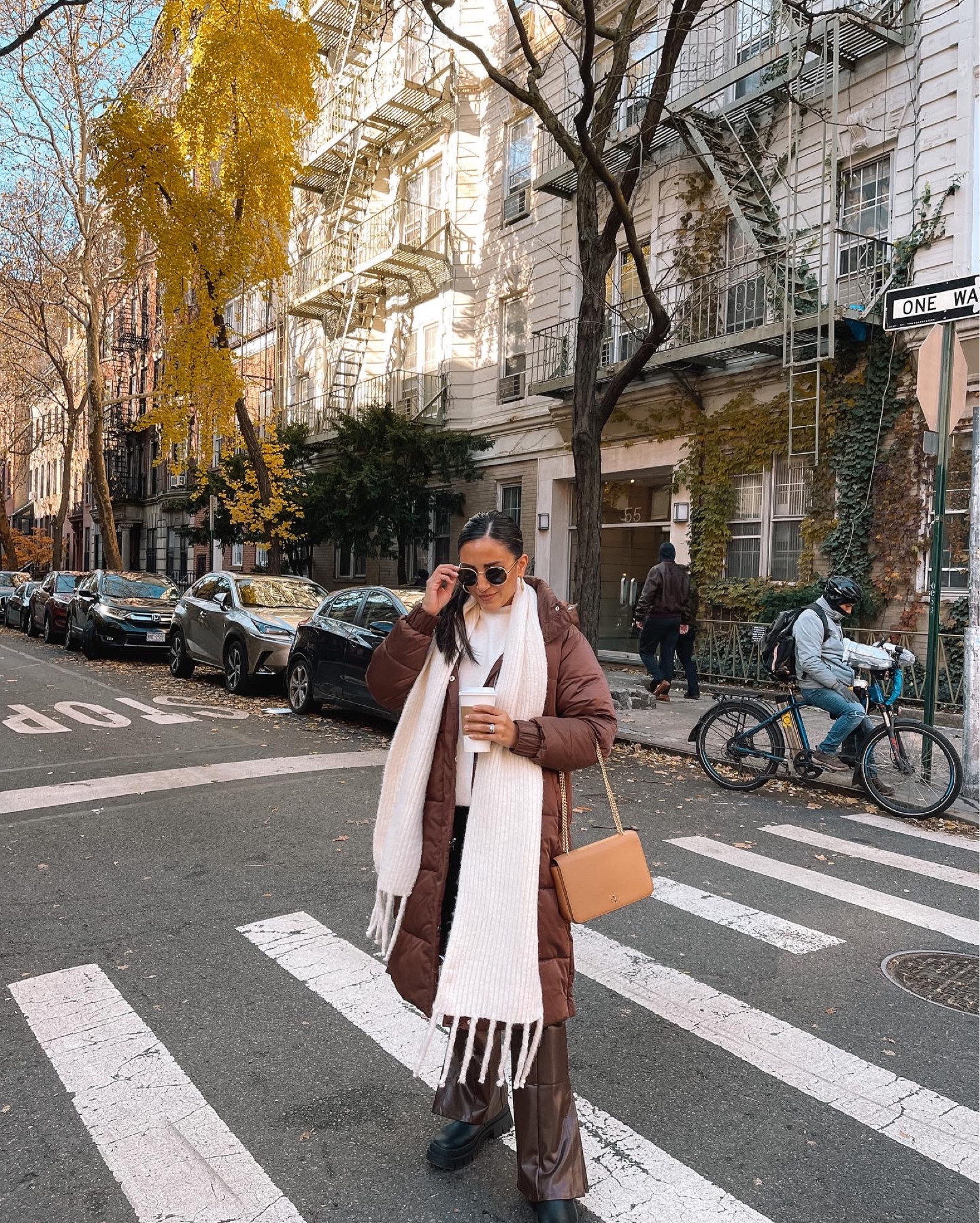 nyc outfits 


puffer coat, leather pants, winter wear, New York City, brown outfits, white scarf, fringe scarf

#LTKHoliday #LTKstyletip #LTKxAF