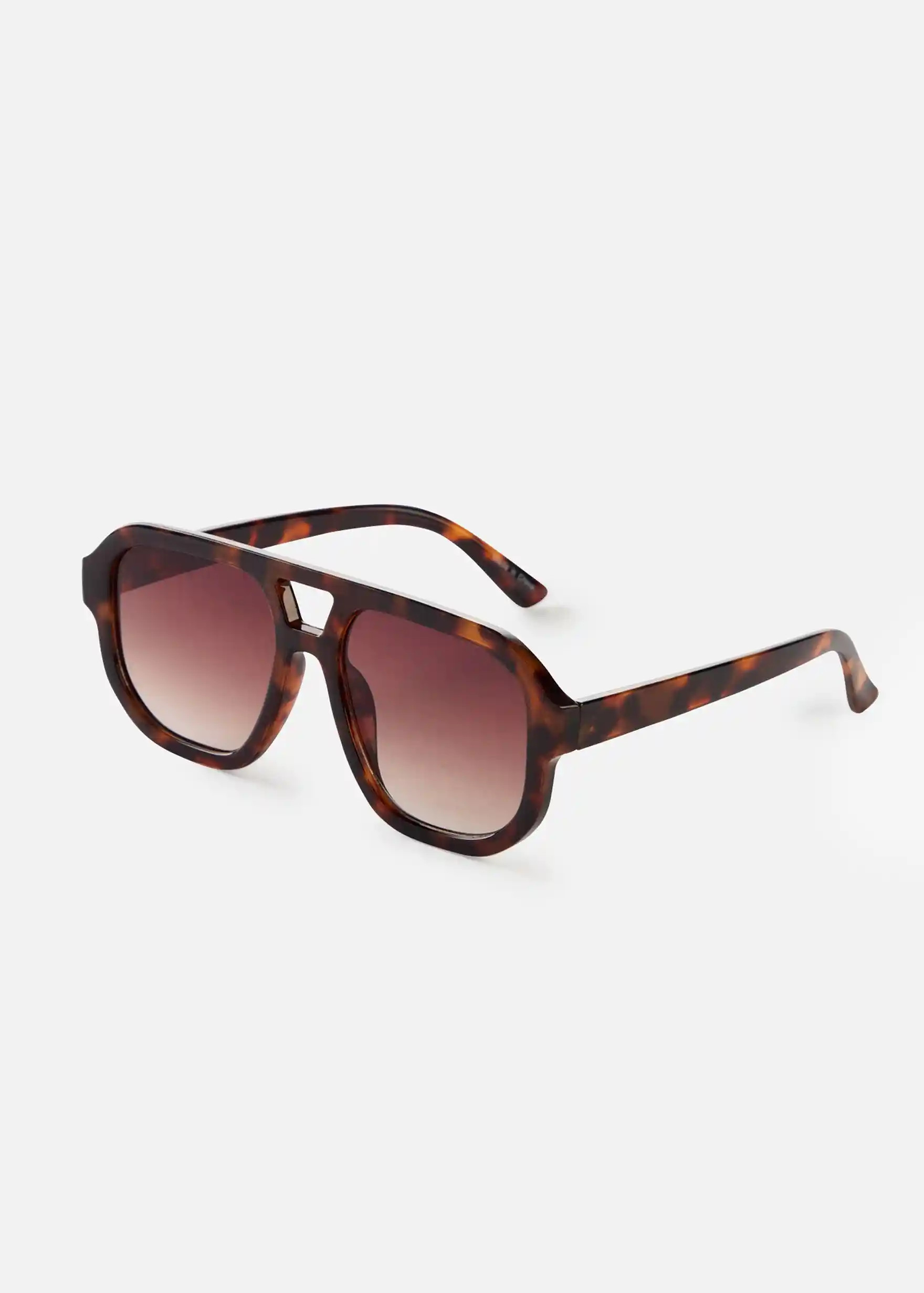 Modische Sonnenbrille in Schildpatt-Optik - braun | bonprix | Bonprix DE