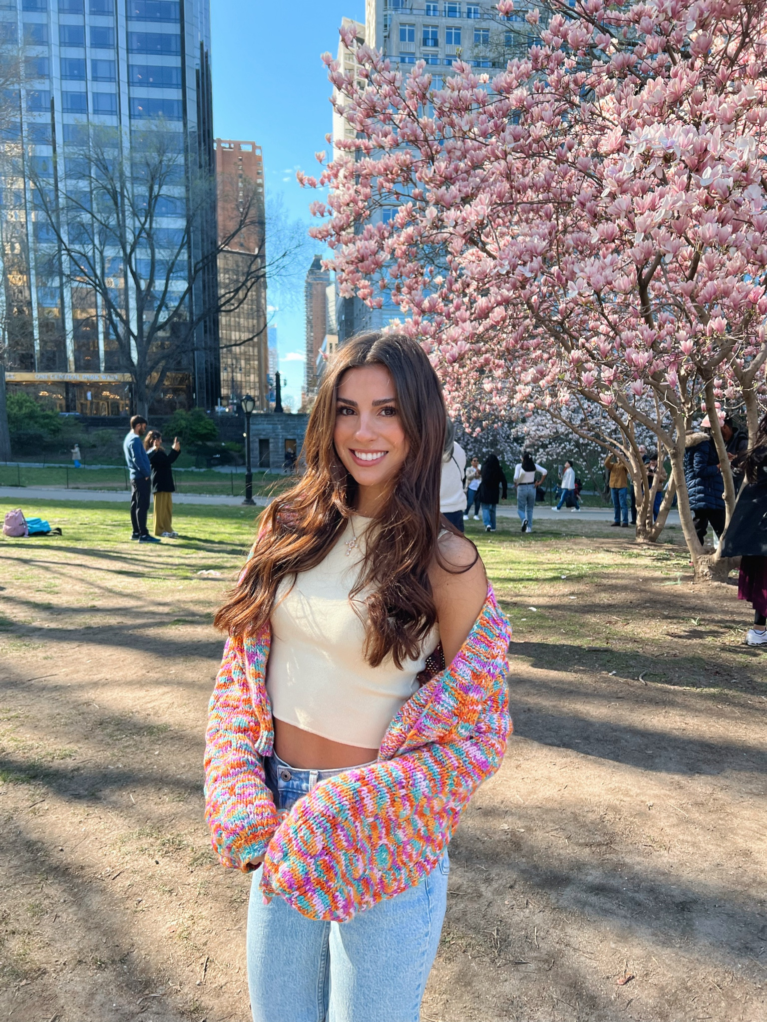 Spring fits😇 yellow crop top is from Primark so couldn’t link but was able to for my jeans and cardigan 🌸😙