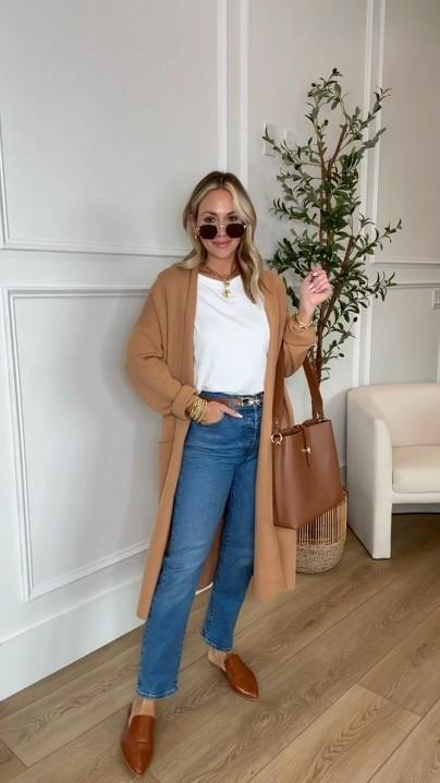 Amazon fall outfit // wearing a small in tee, small in cardigan and 26 in jeans. All run tts

Jeans, fall outfit, teacher outfit 

#LTKStyleTip #LTKSeasonal