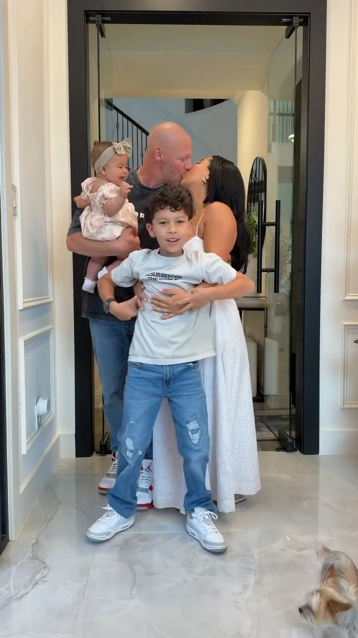 Thankful today and everyday!!! Thank you Jesus💞

Comment “ootd” for outfit links- my dress is 25% off today👏

#sunday #sundaychurch #church #family #ootd spring outfits, church outfit, white dress