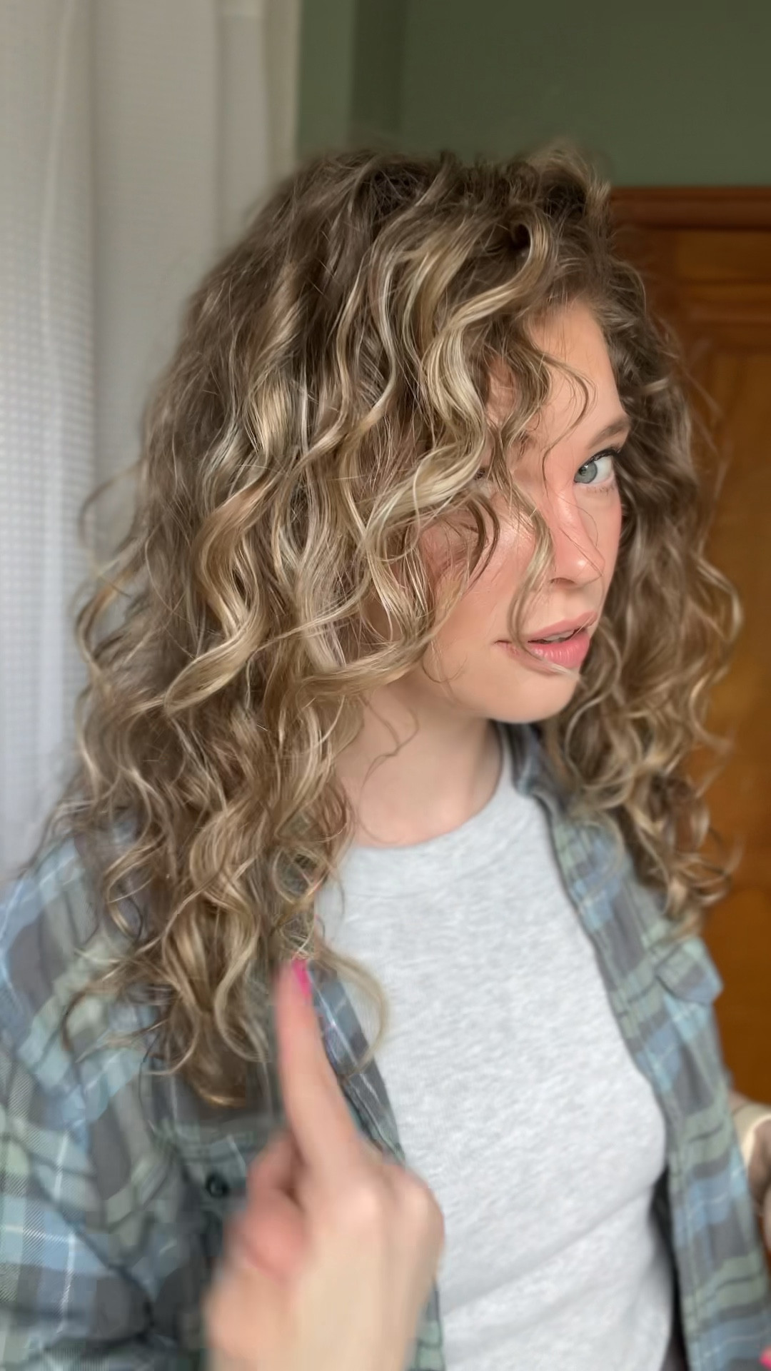 THE PRODUCTS BABY 😍

Girly pop if you want volume… YOU NEED THIS CURL FOAM! Only $8 are you freaking kidding me?!?! 😍😍