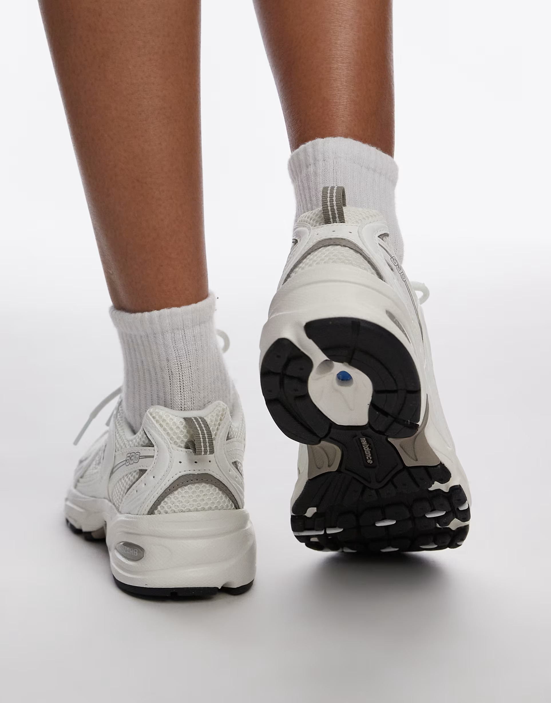 New Balance 530 trainers in off white | ASOS (Global)