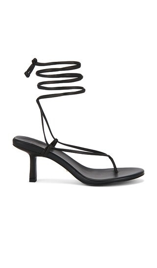 RAYE Paola Sandal in Black. - size 7.5 | Revolve Clothing (Global)