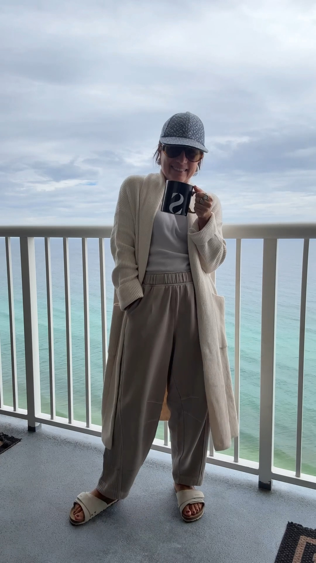 Crazy Sunday this joggers are battery soft perfect for cozy sundays but also chic if you new to go fo a quick grocery run 

#LTKPetite #LTKOver40 #LTKFindsUnder50