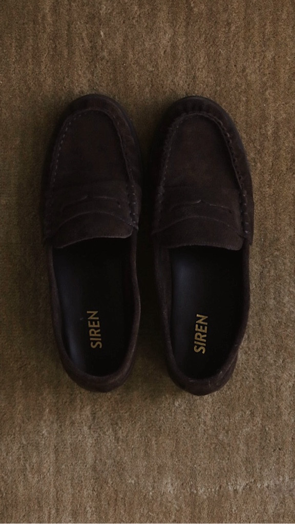 New chocolate loafers to add to the outfit rotation. Slightly smaller fit — if you’re in between size up (I’m usually a 8.5-9 and I’m wearing the 40 which is perfect). 

#LTKmodest #LTKshoes #LTKjeans