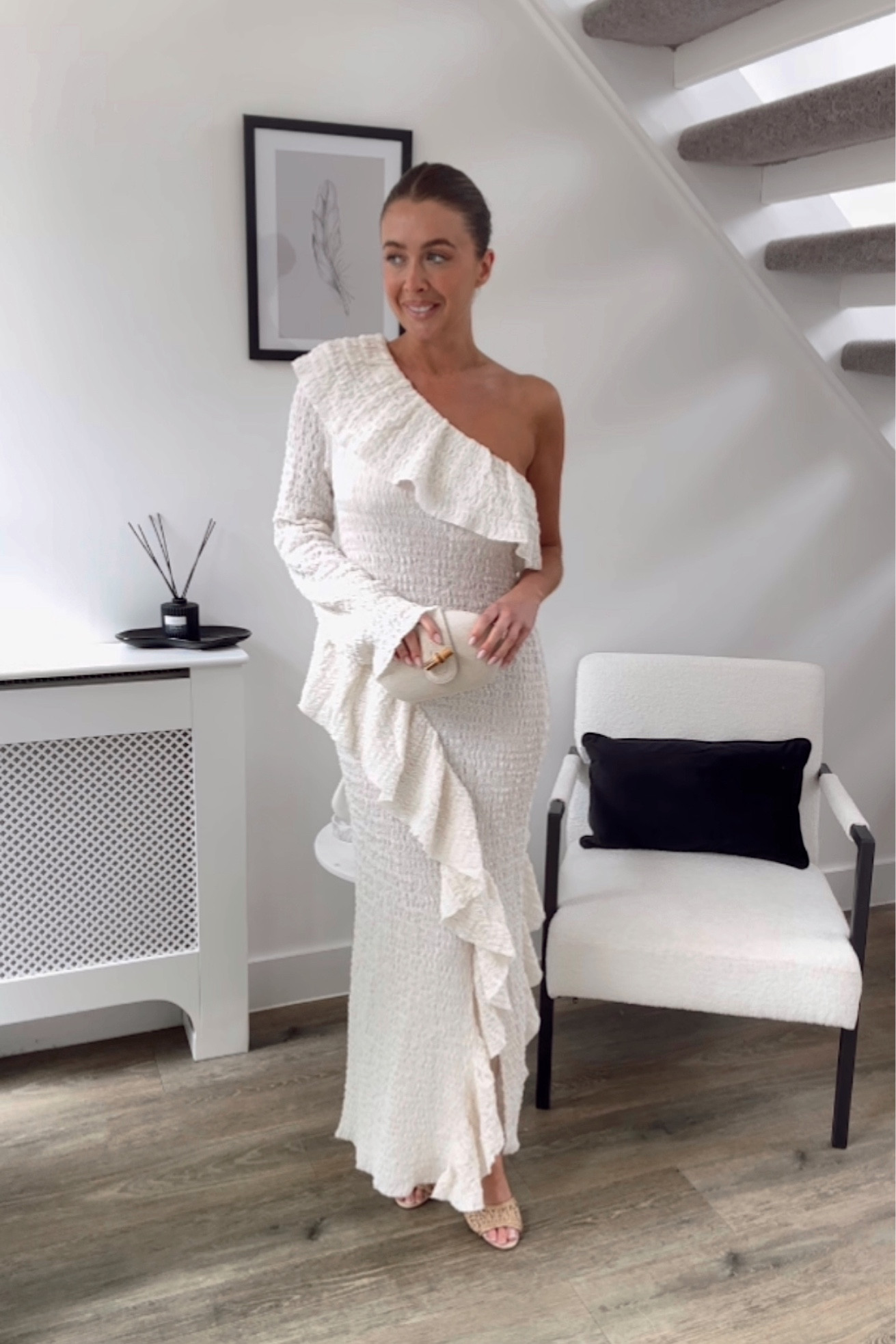 dress of dreams 💫 


h&m | ruffle dress | maxi dress | holiday outfit | summer outfit 

#LTKunder50 #LTKstyletip #LTKtravel