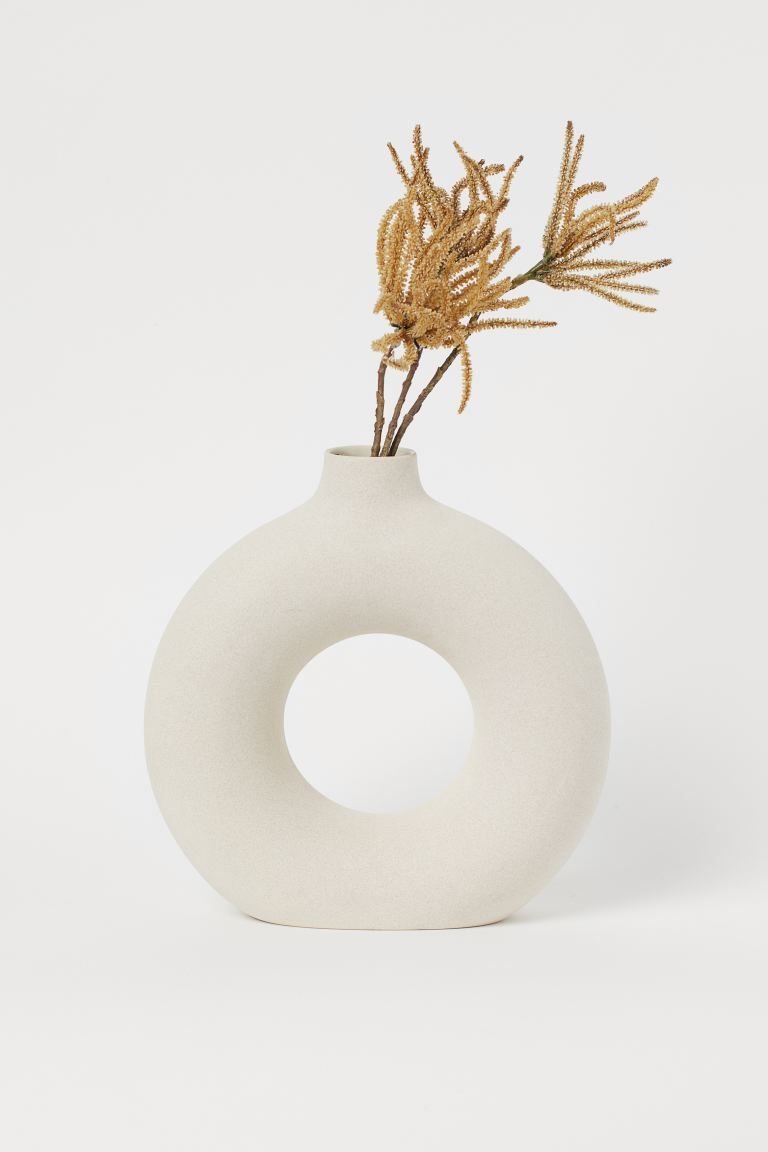 Large, circular ceramic vase. Diameter 11 3/4 in., total height 12 1/4 in. Diameter of opening 2 ... | H&M (US)