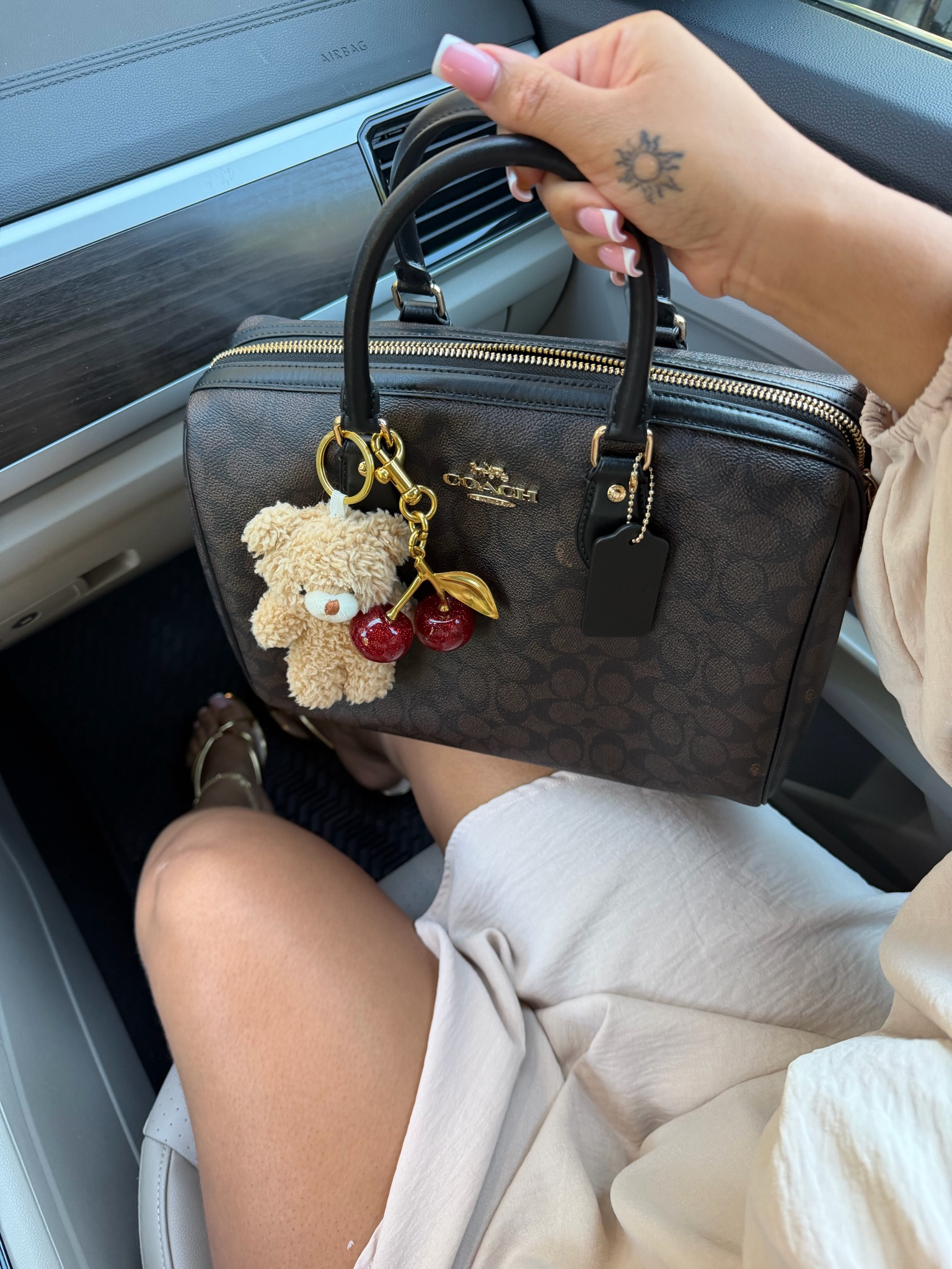 New mama bag 💼✨🤎

#LTKmomlife #LTKootd
