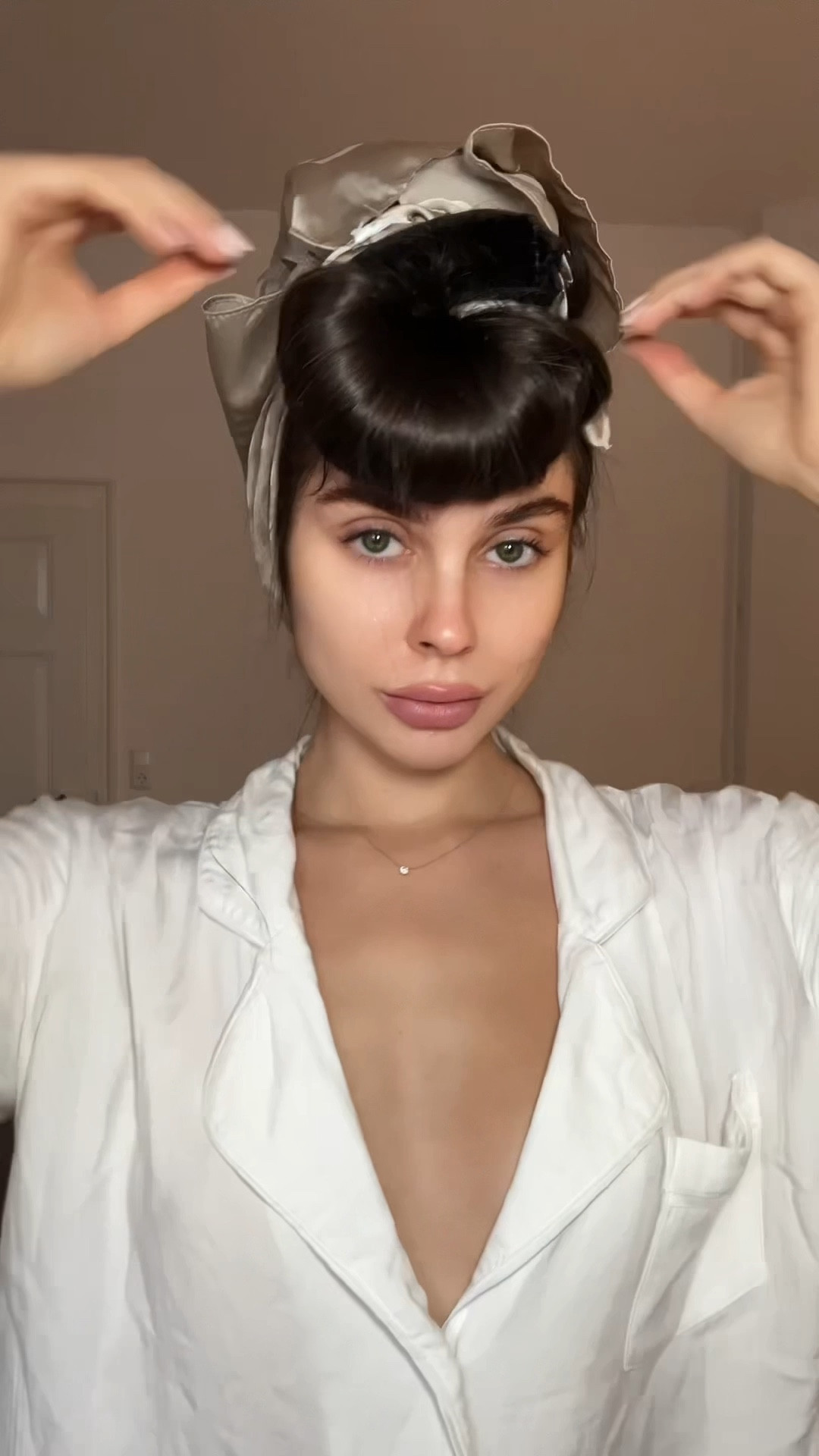 Never gotten so much volume and this is on my 3rd day after hair wash 🫠

#overnightcurls #heatlesscurls #heatlesshairstyles #heatlesshair #heatlessblowout #overnightblowout

#LTKBeauty