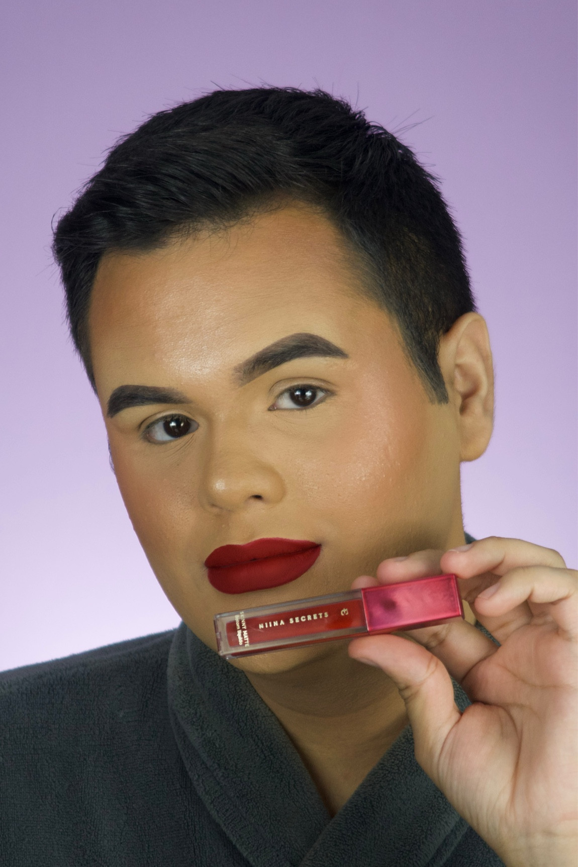 simplesmente o batom vermelho PERFEITO, pode entrar o Vermelho Hibisco de Niina Secrets ❤️ 

#LTKbeauty #LTKsalealert #LTKbrasil